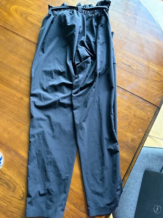 Athleta Skyline Paper Bag Waist Pants Black 292915-03 Activewear - Picture 4 of 4